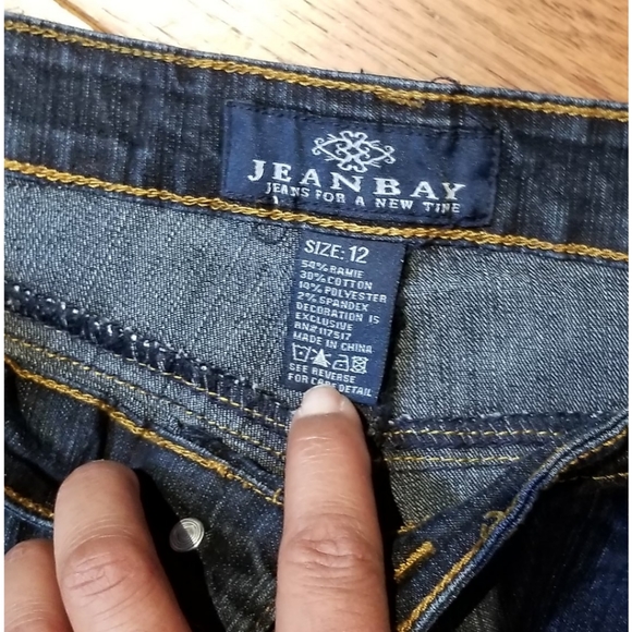 Jean Bay capris w/sequin pockets - Picture 4 of 4